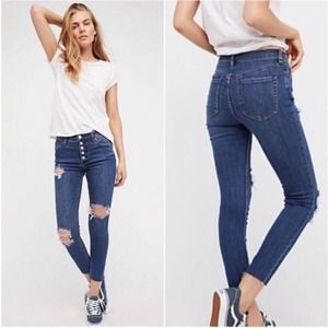 Free People - Reagan Distressed Button Front Jeans in Light Denim/Size 28